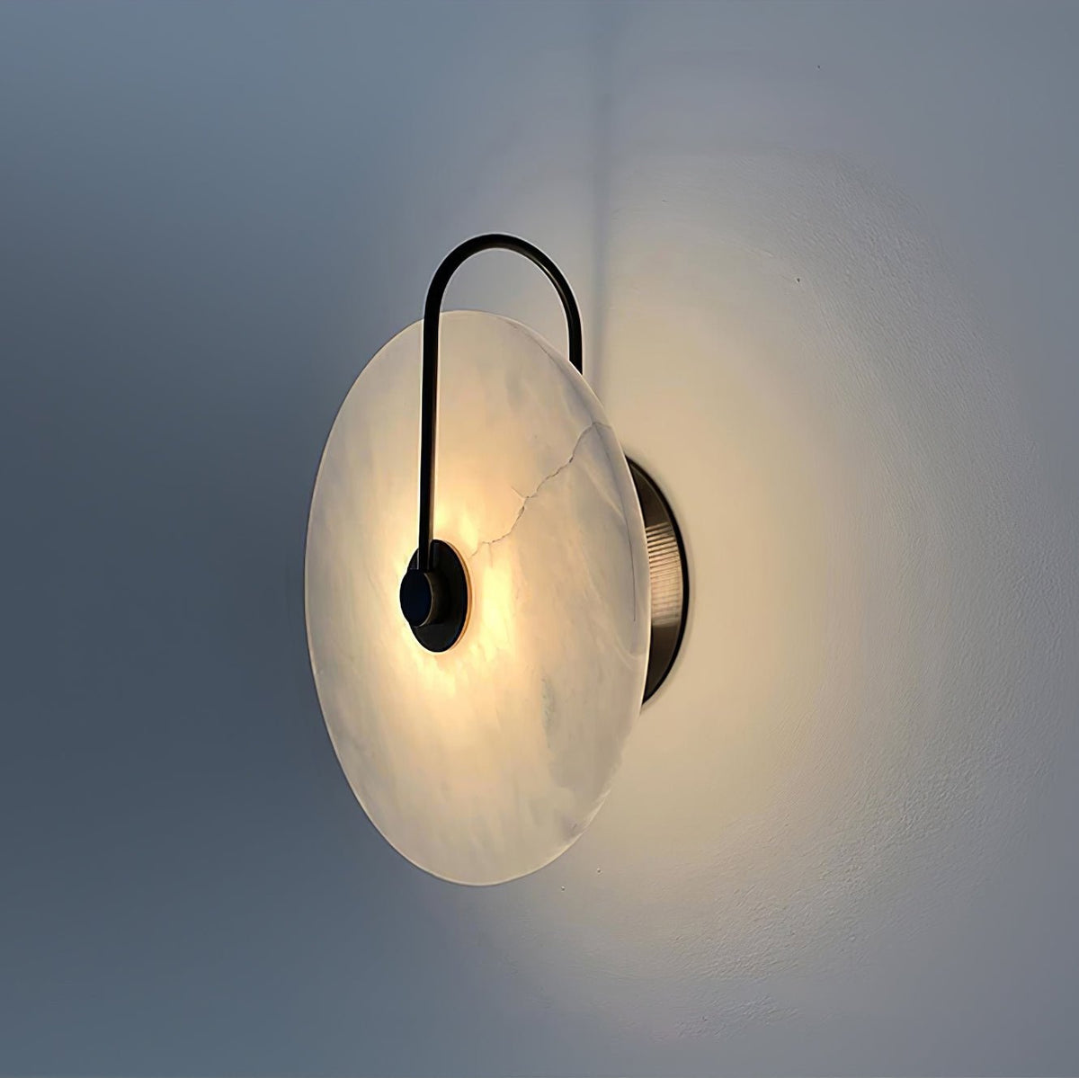 Albeenne albast bollen wandlamp