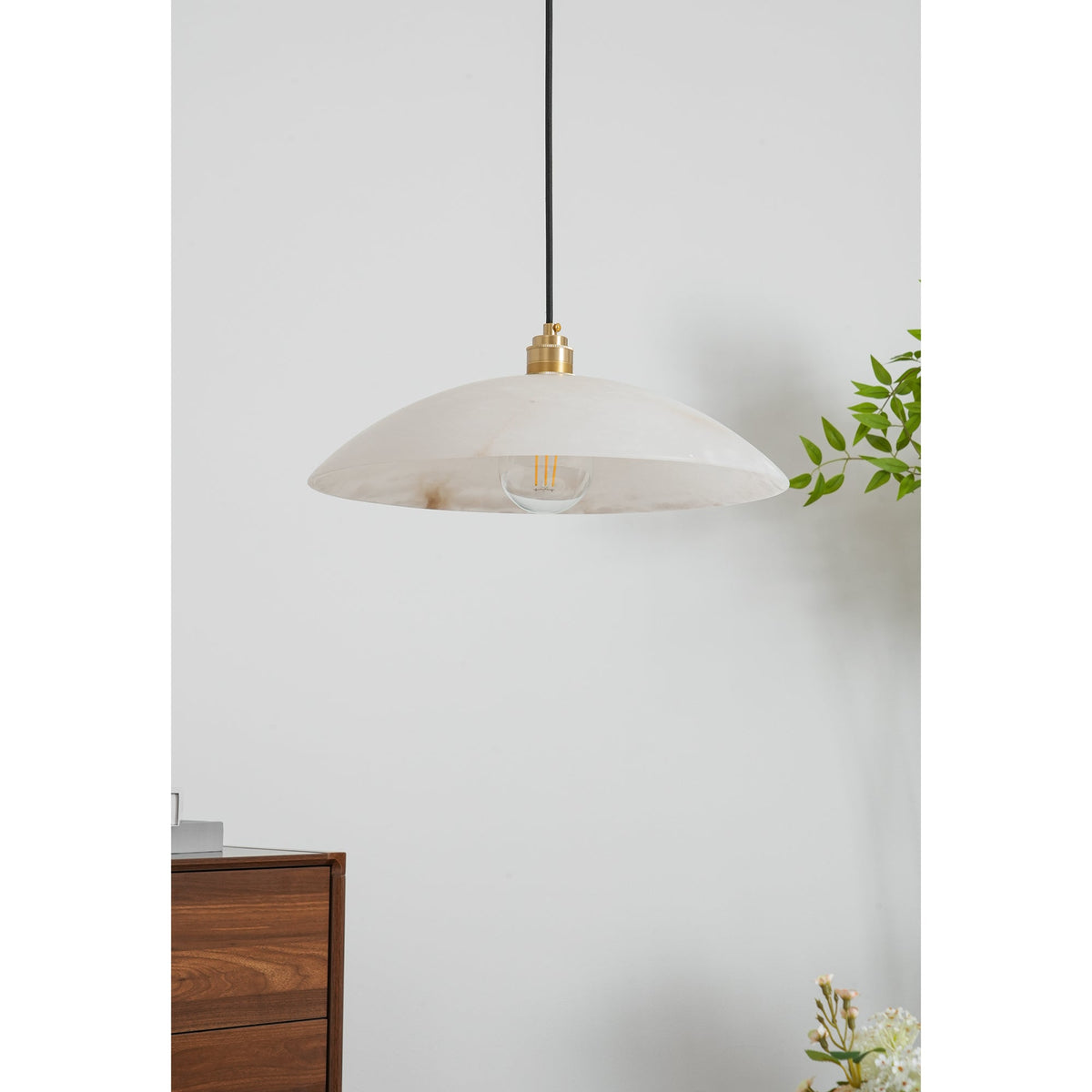 Ljomuvyd Individual Creativity koepelvormige albasten hanglamp