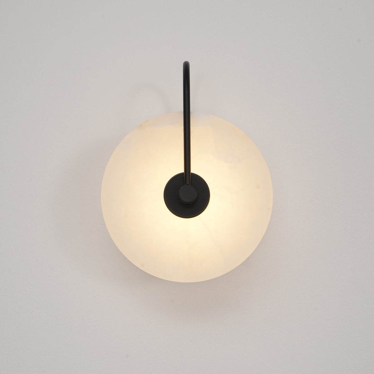 Albeenne albast bollen wandlamp