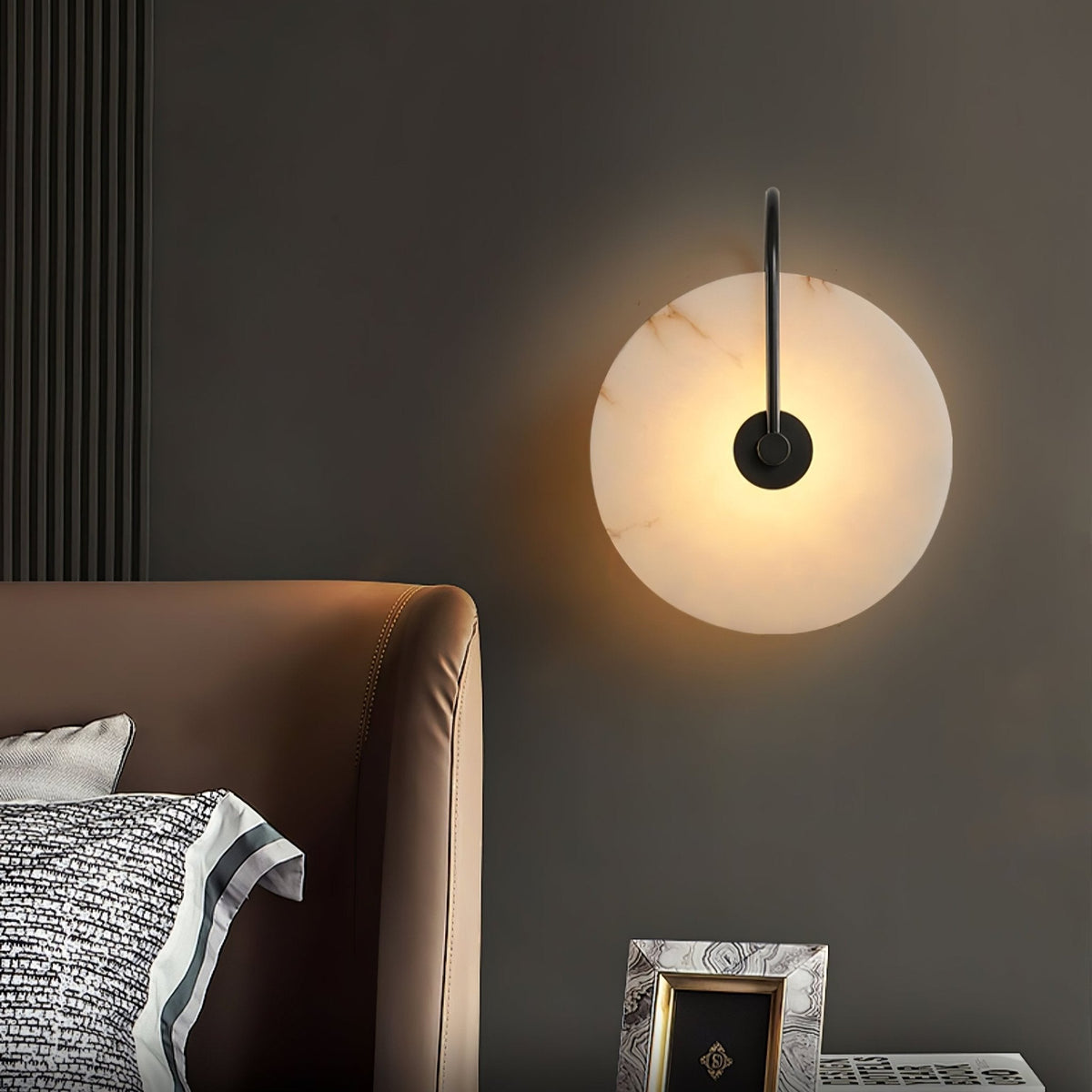 Albeenne albast bollen wandlamp