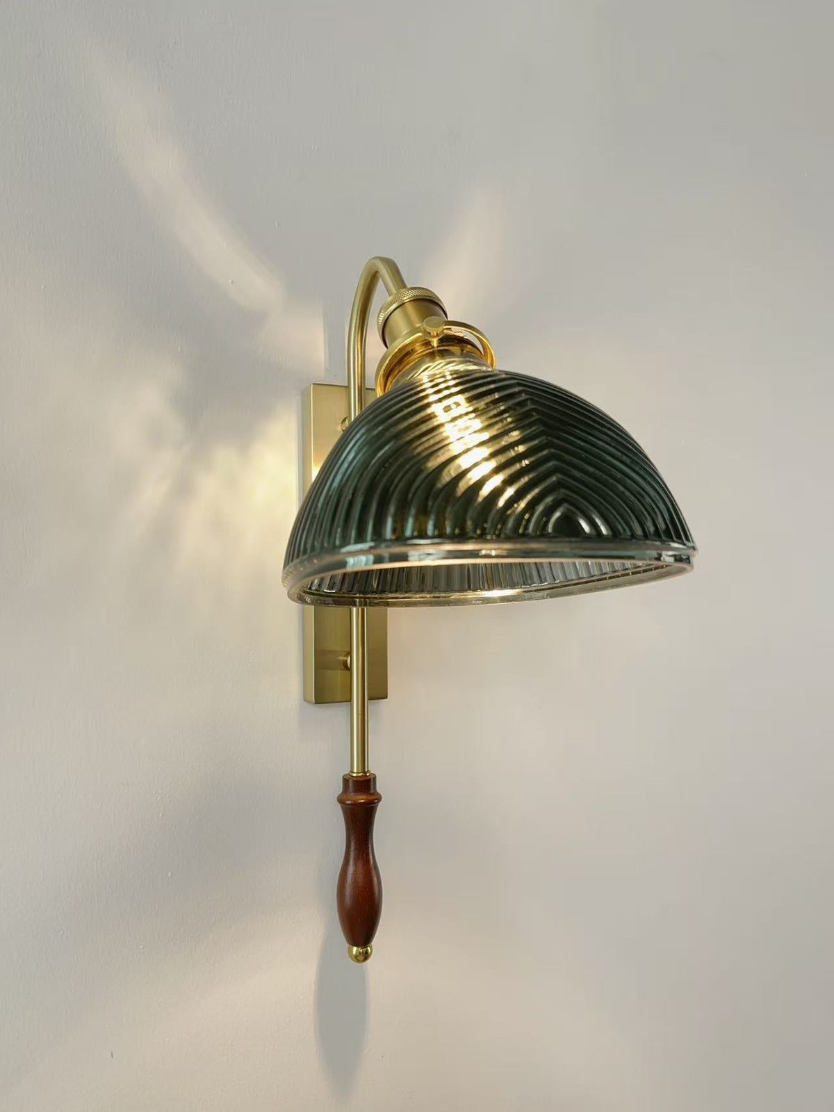 Elyn wandlamp