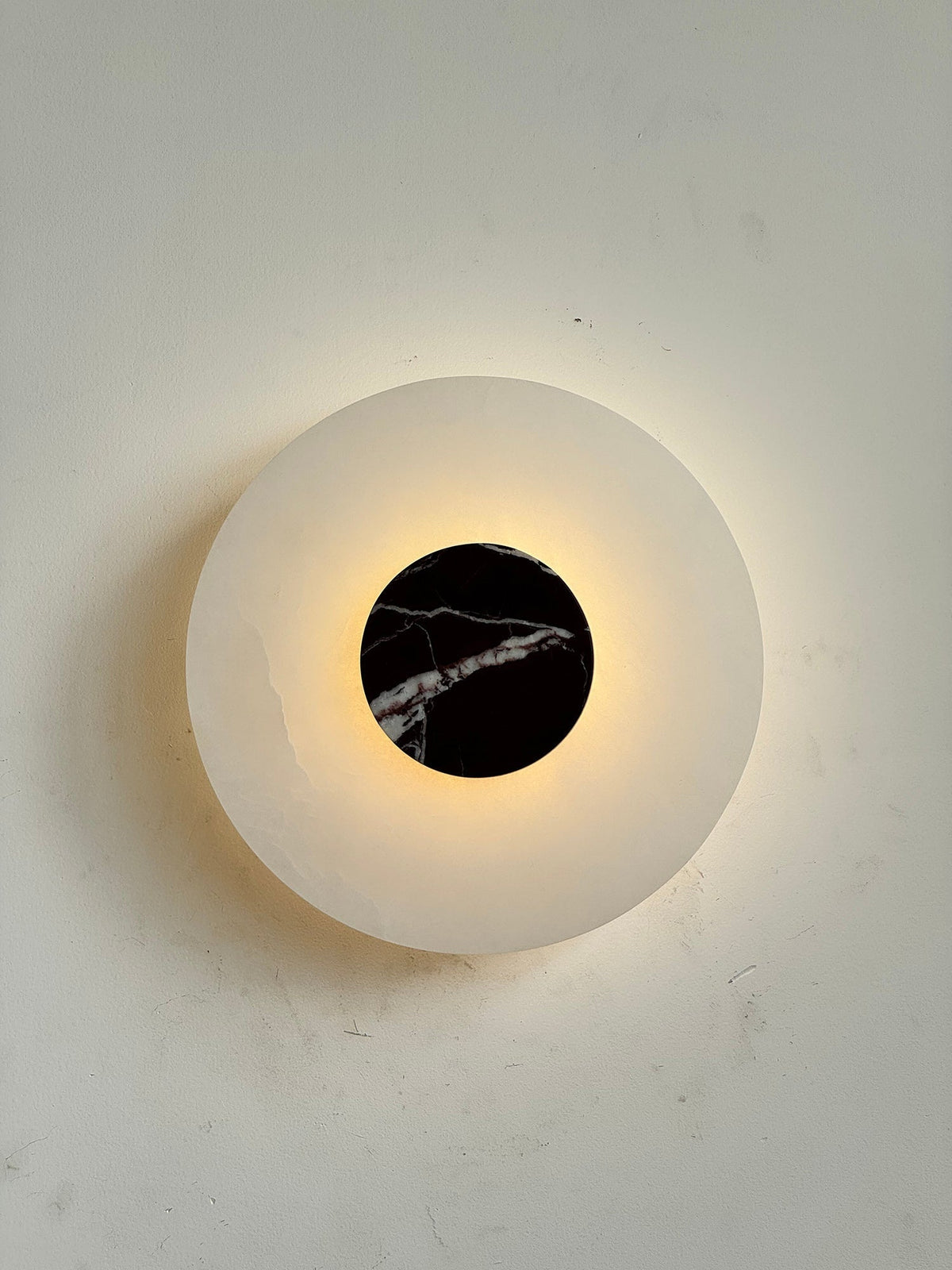 Rauduvyi Moderne wandlamp in albast met minimalistisch design