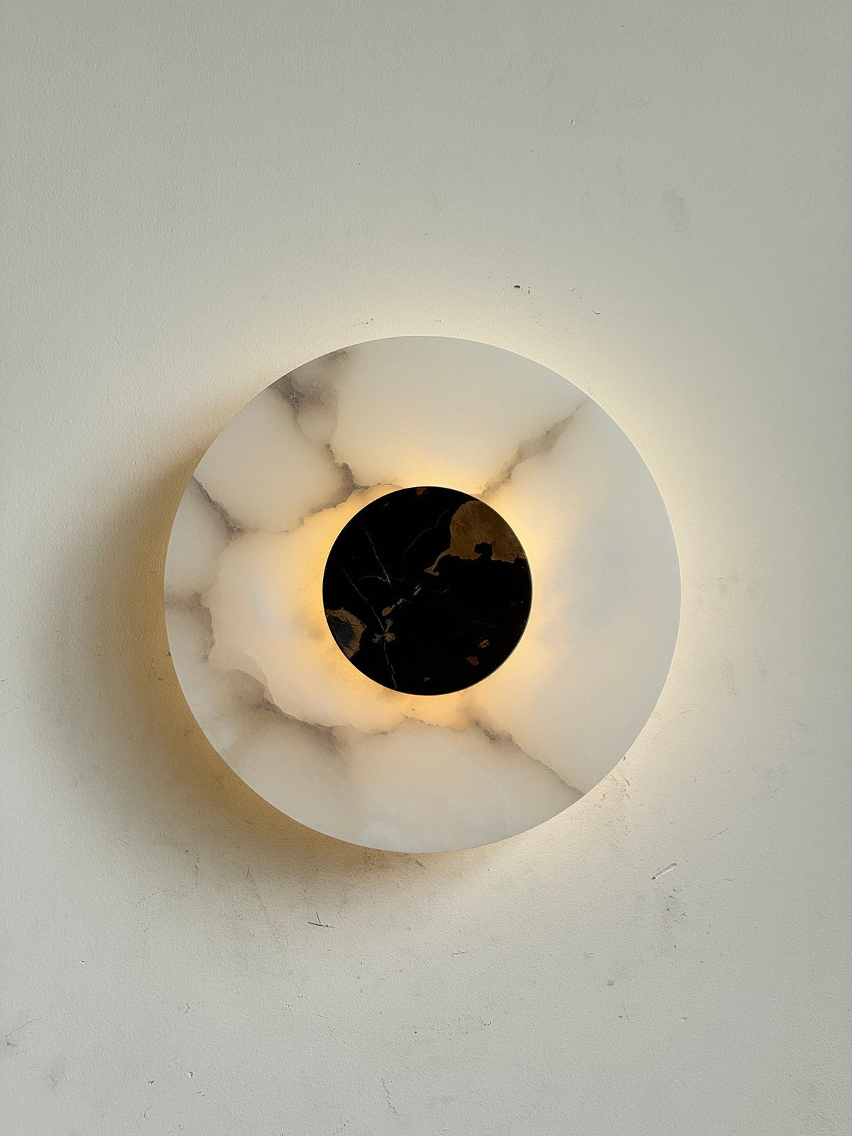 Rauduvyi Moderne wandlamp in albast met minimalistisch design