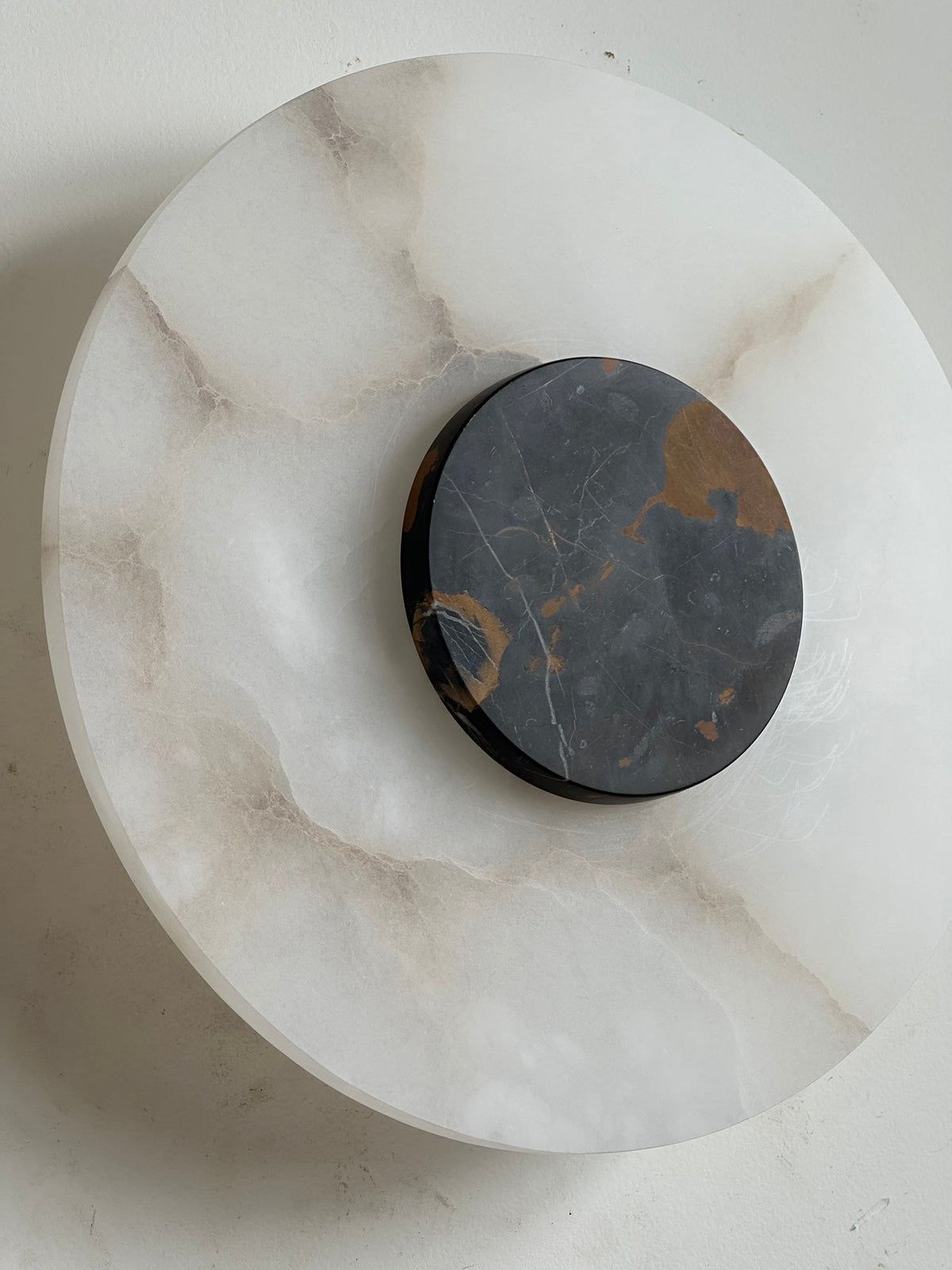 Rauduvyi Moderne wandlamp in albast met minimalistisch design