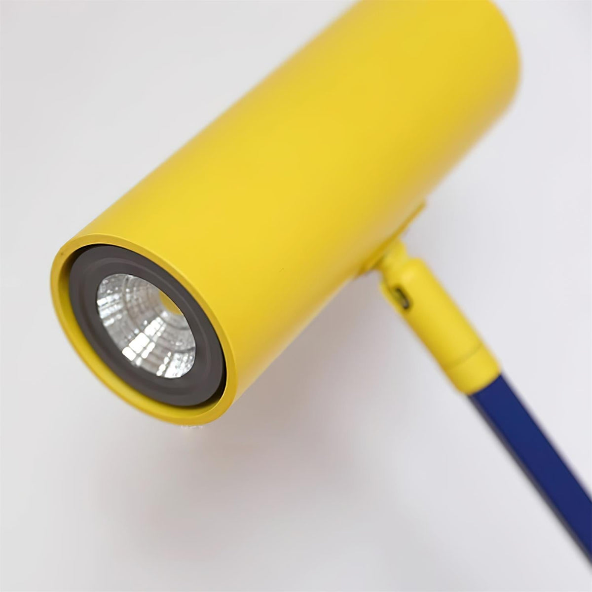 Ura vloerlamp
