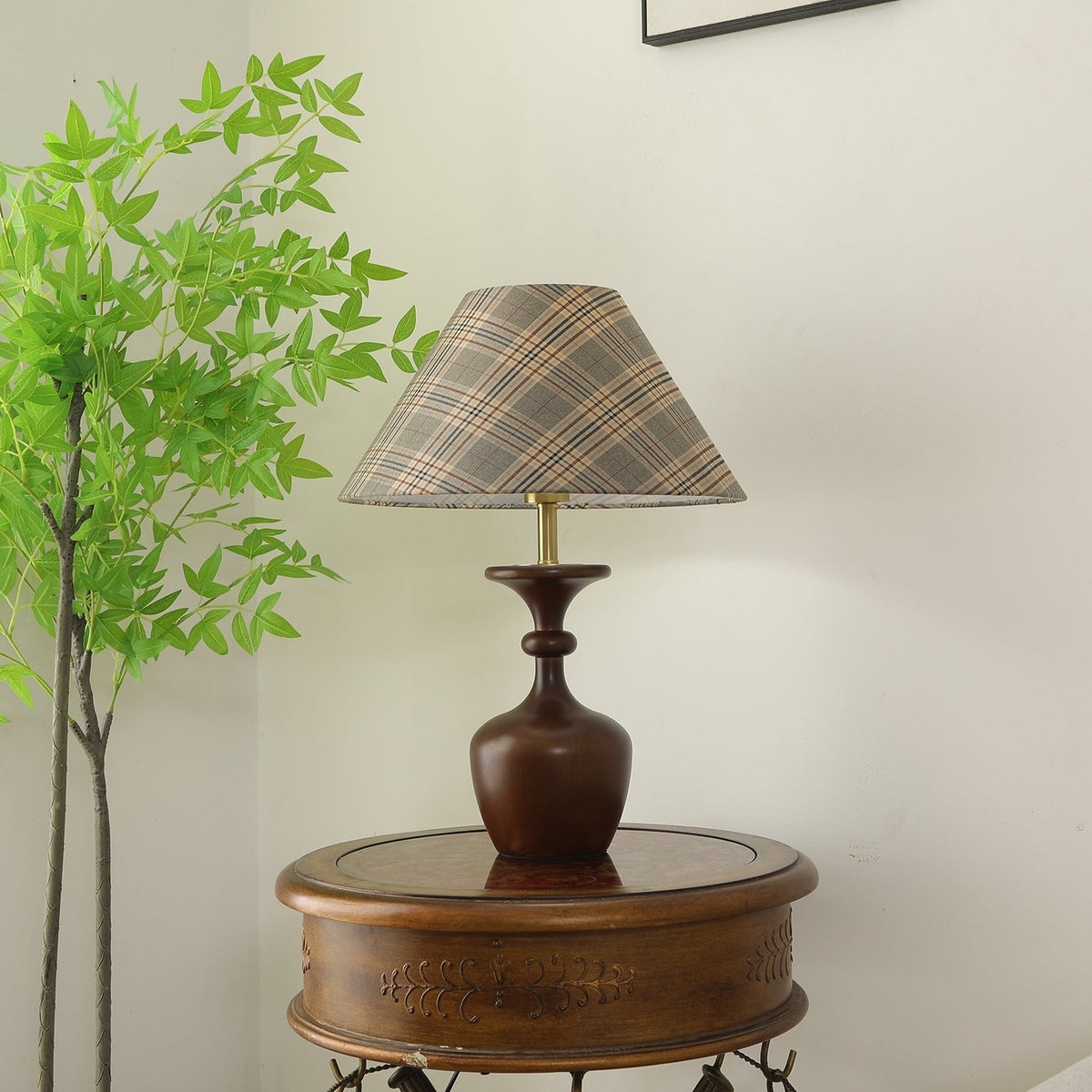 Alina Houten tafellamp met Beige Stof