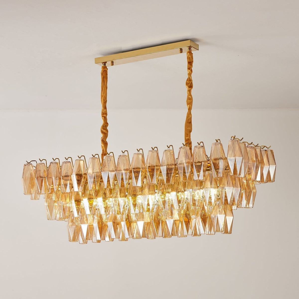 Lioraiel kroonluchter van glas met amberprismeglas in lagen rechthoekig