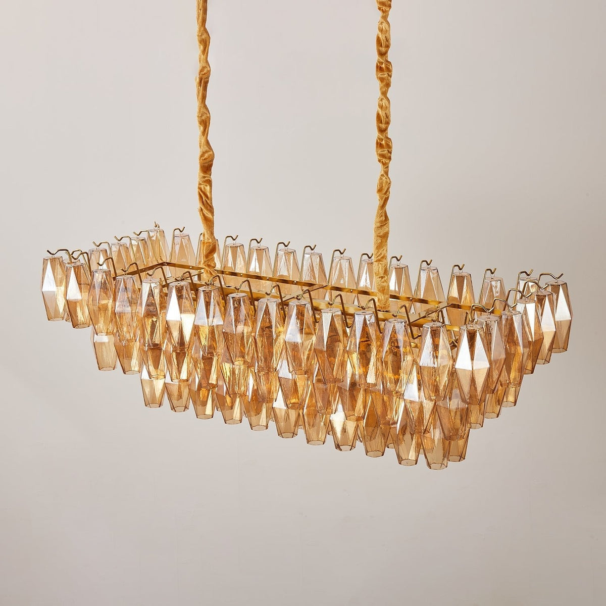 Lioraiel kroonluchter van glas met amberprismeglas in lagen rechthoekig