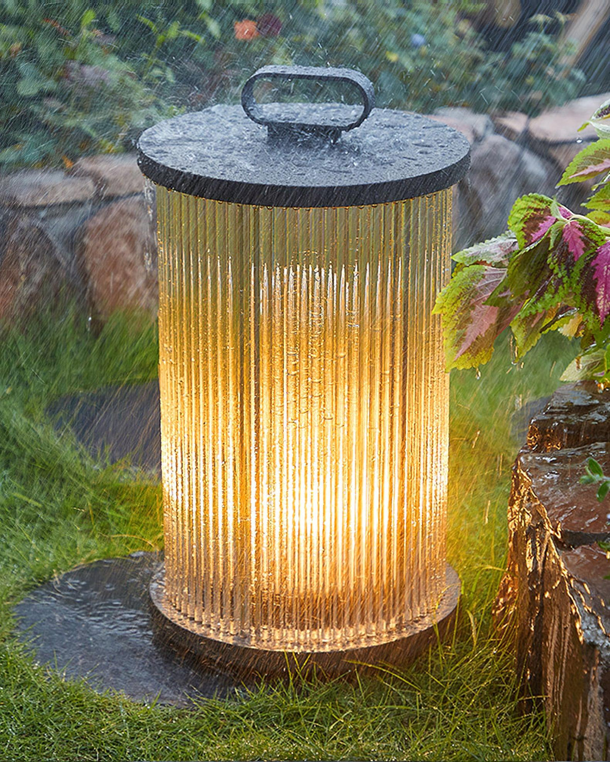 Niri vloerlamp van staal en acryl met minimalistisch ontwerp