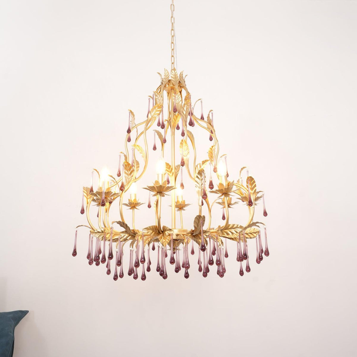 Orienaine hanglamp met paarse druppels en goudkleurige bladeren
