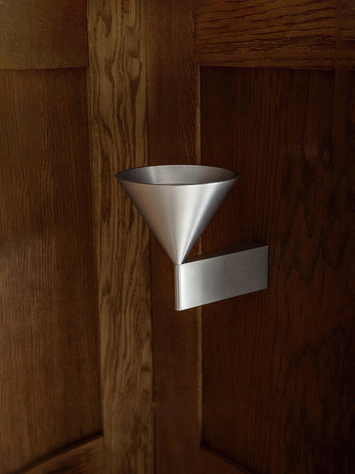 Rivarise Veyr wandlamp