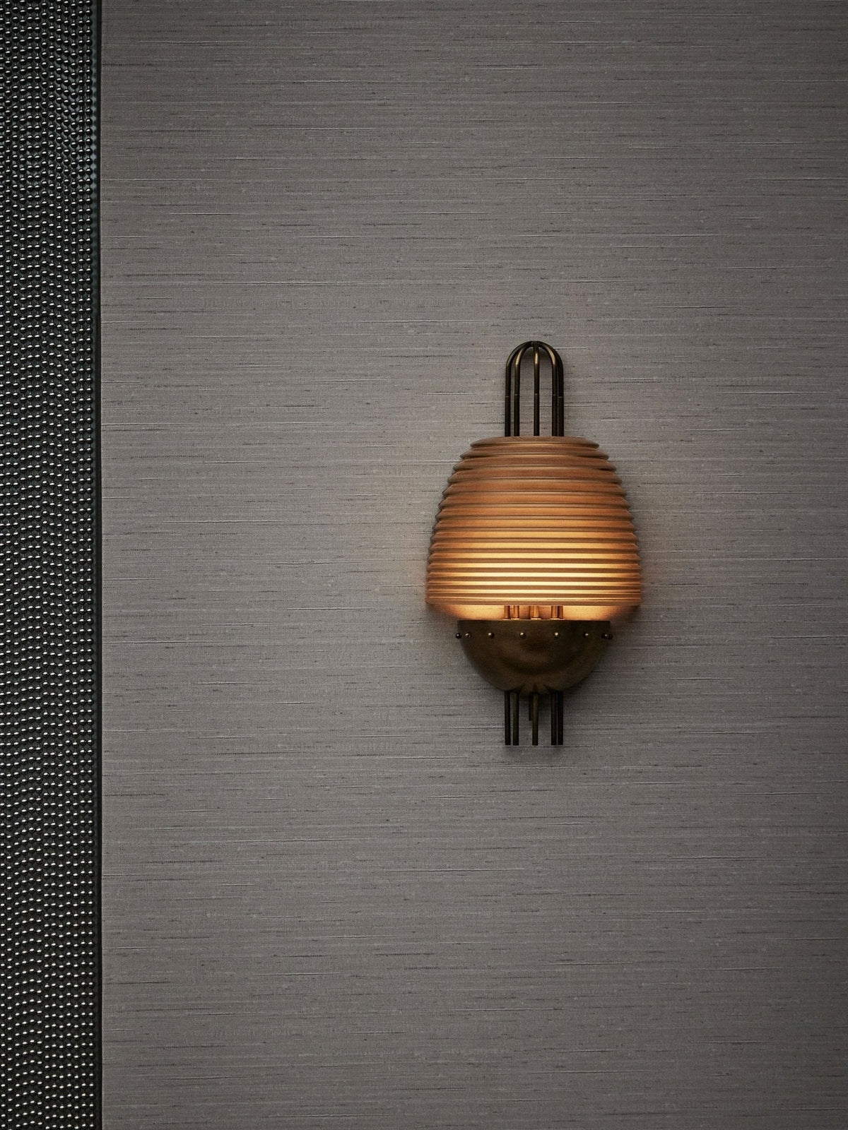 Brys Industrieel Geribbeld Messing Wandlamp