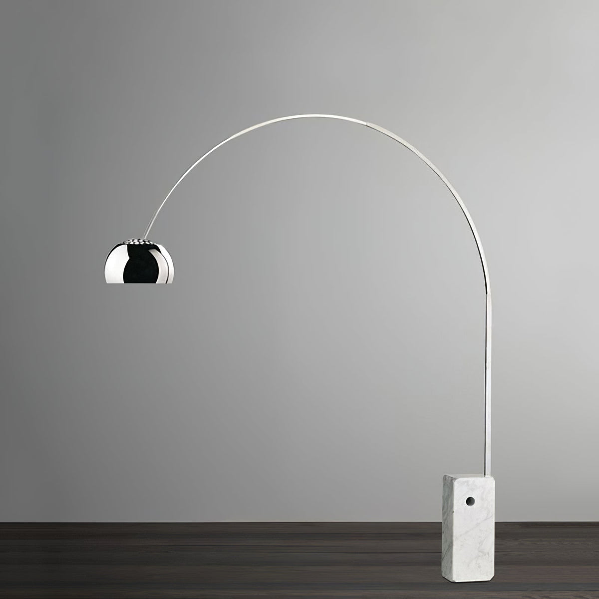 Alevra vloerlamp van staal en marmer