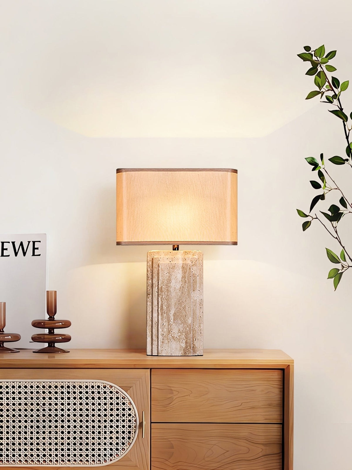 Cocare tafellamp van geel travertin