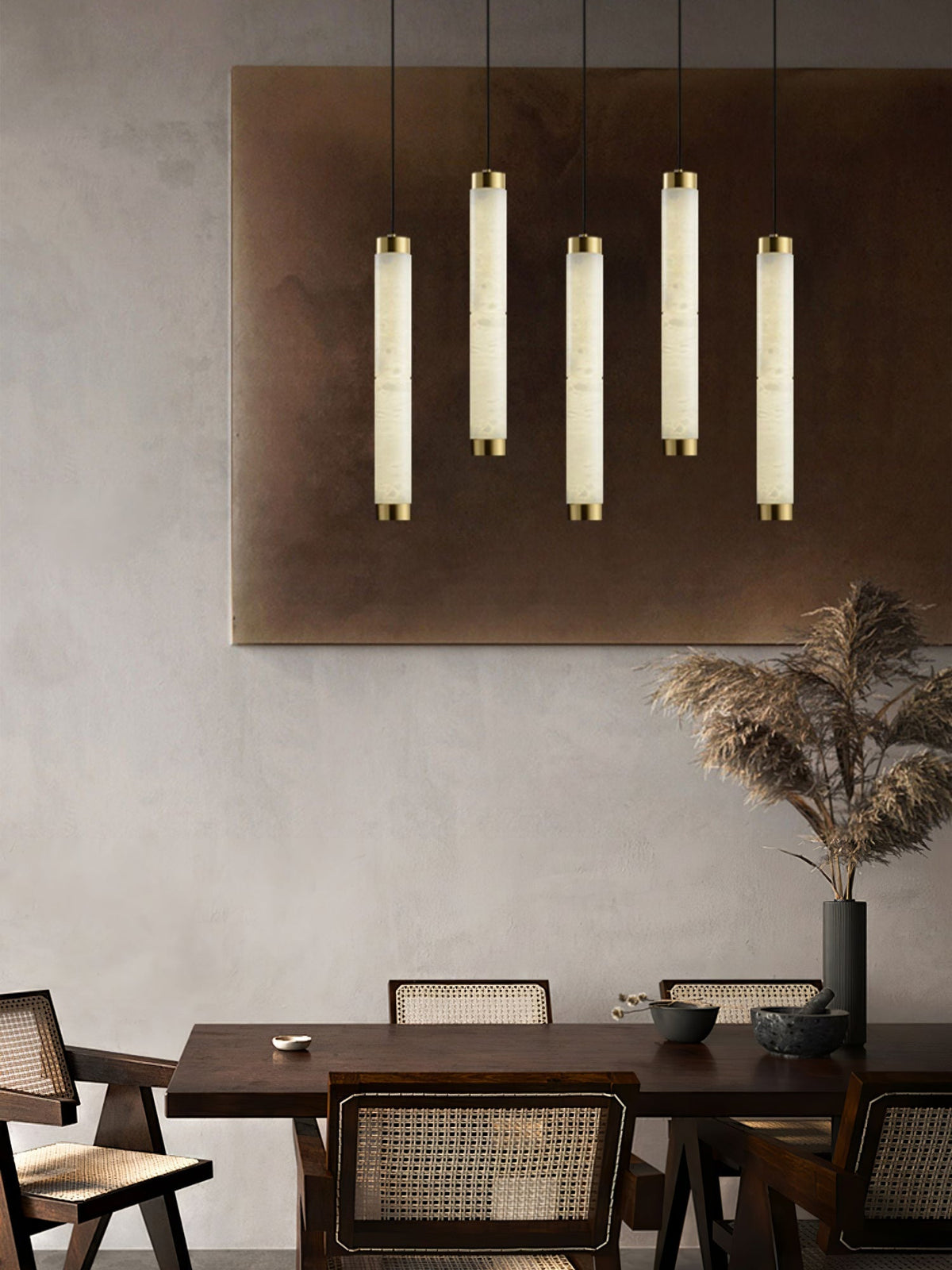 Lira cilindrische hanglamp van albast met goudkleurige afwerking