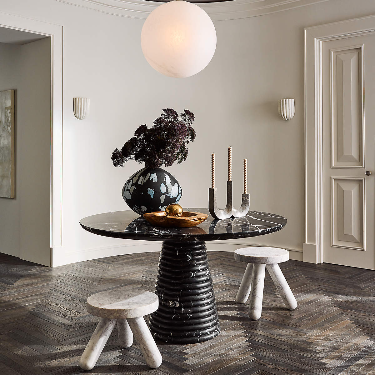 Tinduvys elegantie Ariel Enkele Marmeren Gefluteerde wandlamp