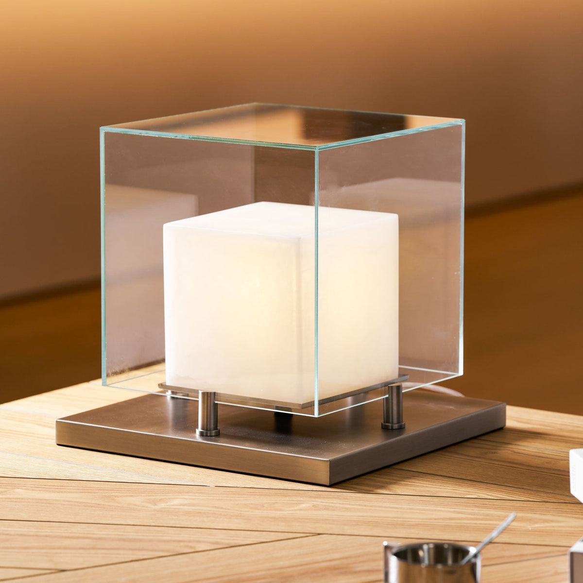 Cubo albasten tafellamp