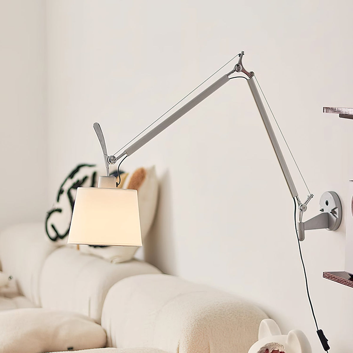 Costanza met stekker Swing-Arm wandlamp