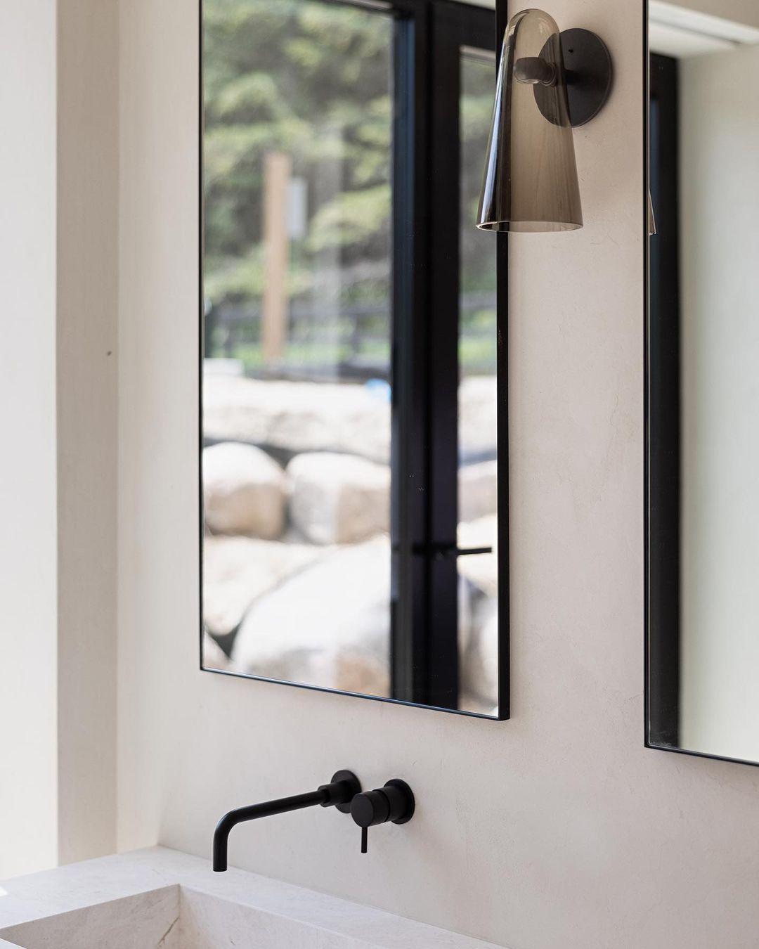 Lioririella Conical glas wandlamp