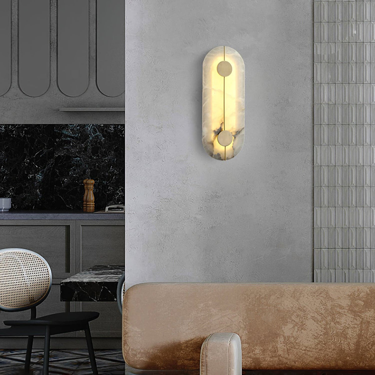 Artistieke wandlamp van dolomiet en koper met retro-uitstraling