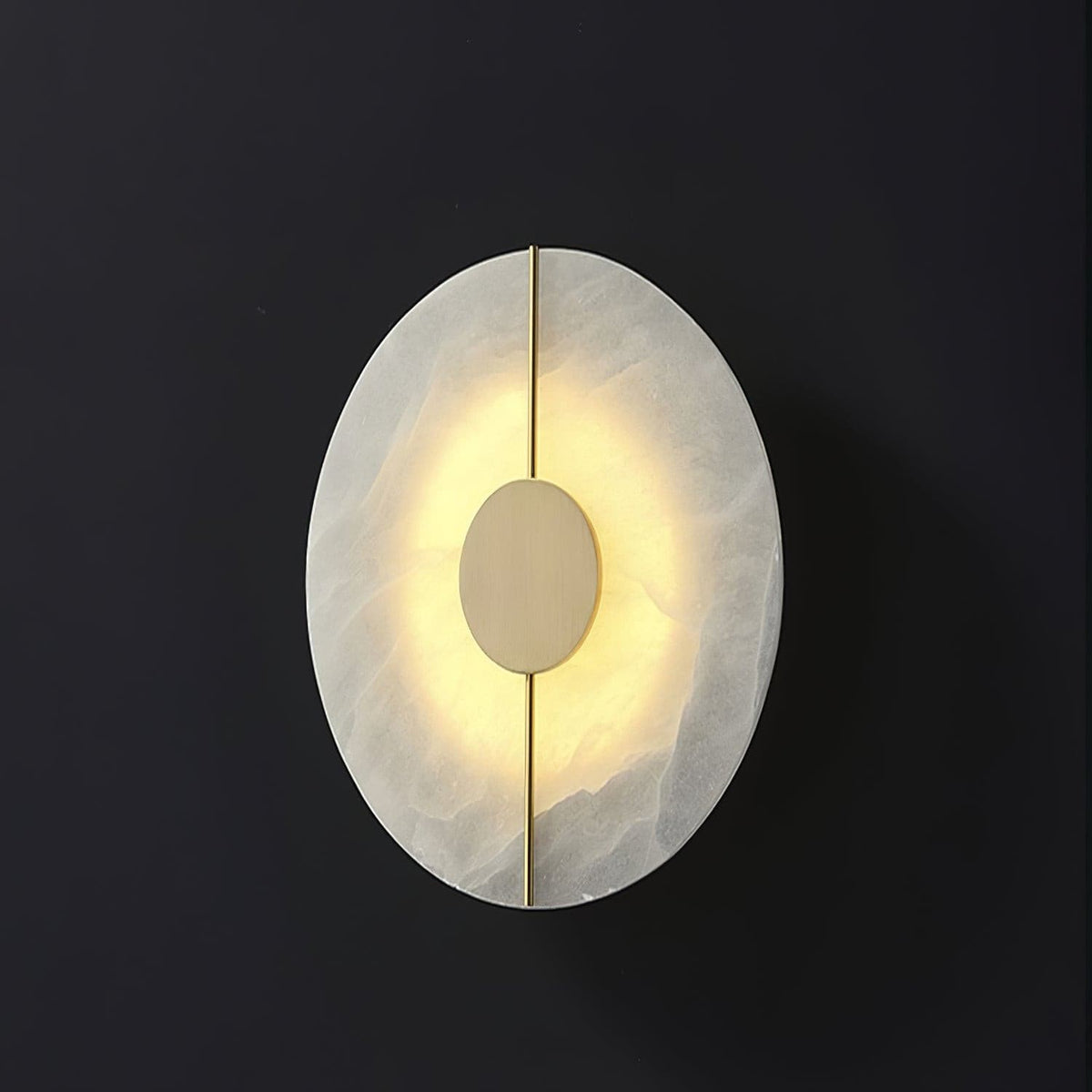 Artistieke wandlamp van dolomiet en koper met retro-uitstraling