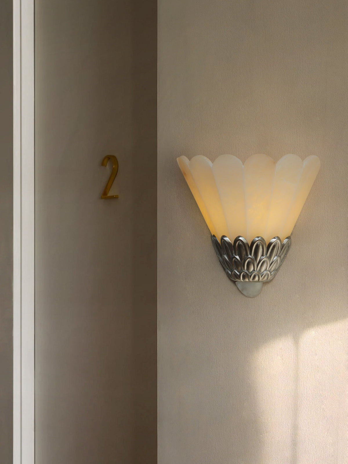 Marbe Vintage Albast Bloemblaad wandlamp