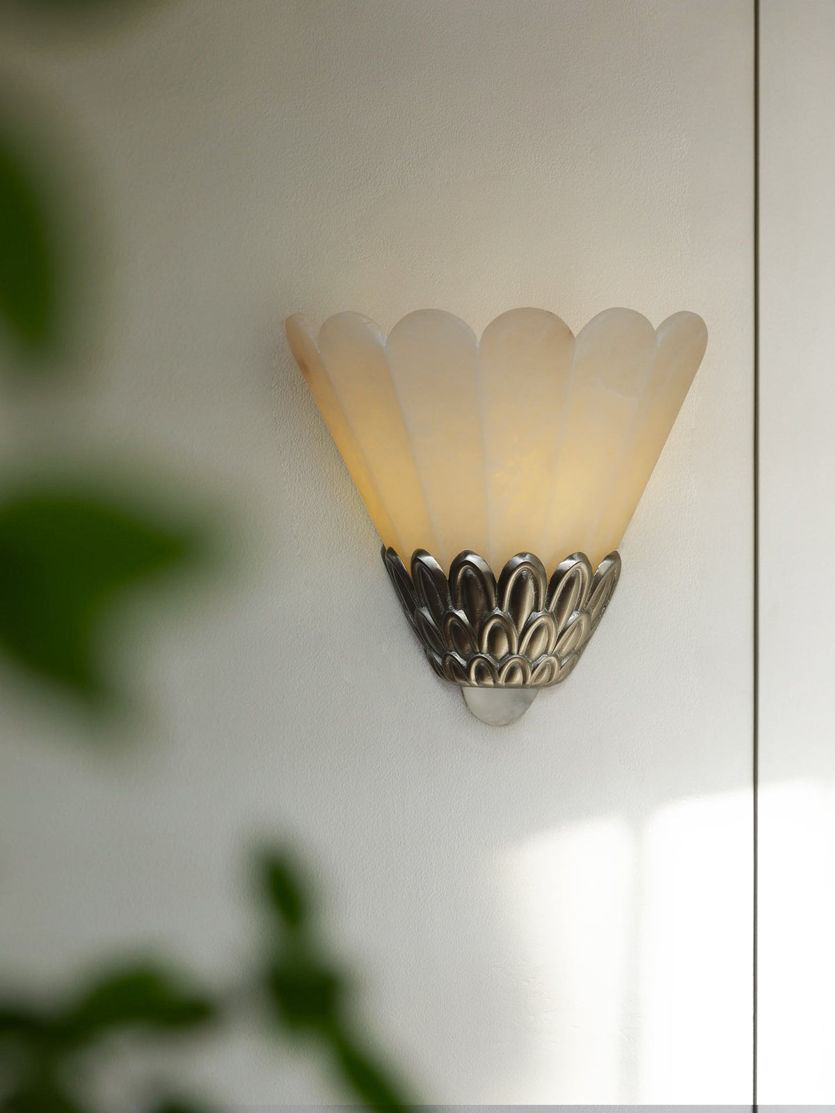 Marbe Vintage Albast Bloemblaad wandlamp