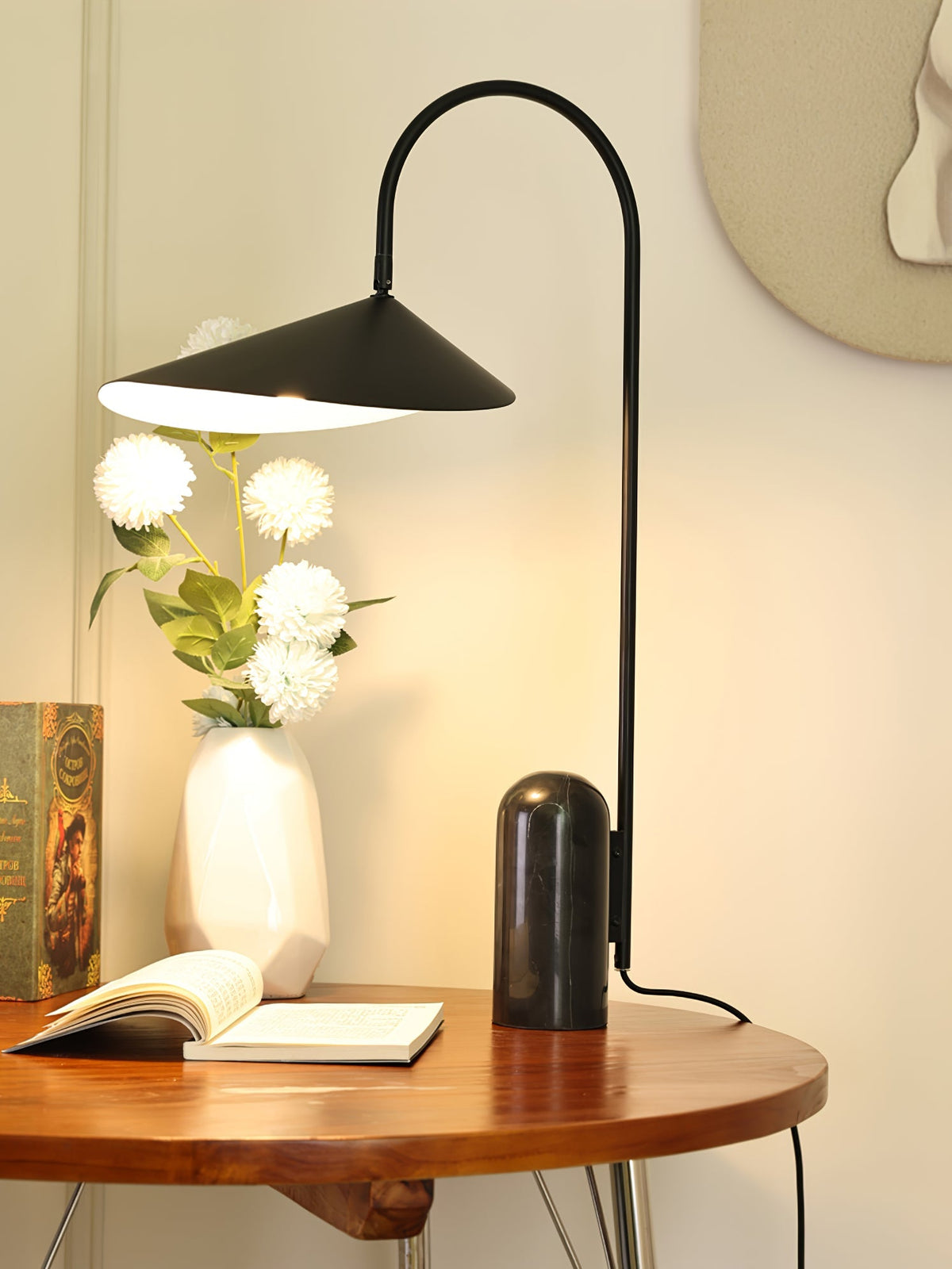 Selva Arc Leaf tafellamp