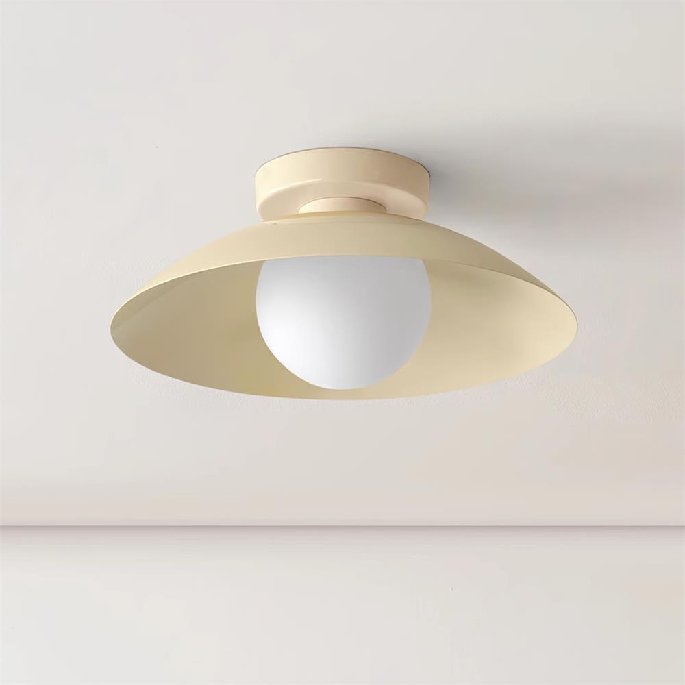 Plafondlamp met metalen plafondkap en glazen kap in diverse kleuren