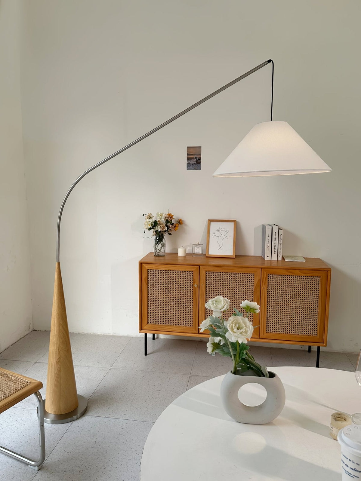 Uriah Minimalistische vloerlamp met stoffen kap