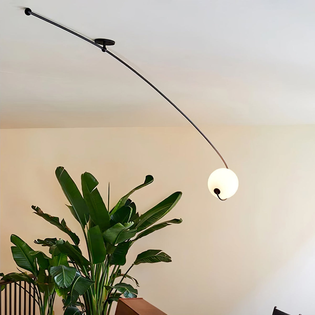 Elsoris Moderne minimalistische plafondlamp van glas met gebogen vorm