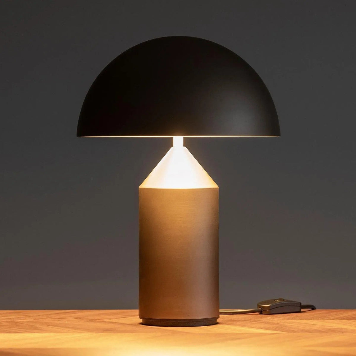 Selisina Industriële minimalistische tafellamp