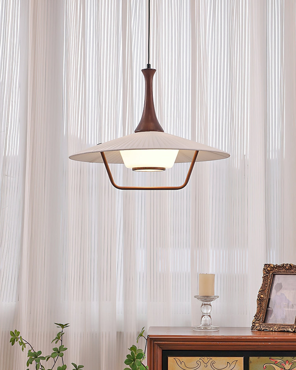 Vionne Mid-Century hanglamp van walnoothout en witte kap