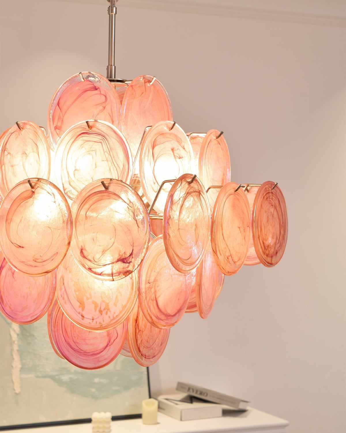 Celeian Kroonluchter Roze Iridescent Glazen Schijven Gelaagd Romantisch