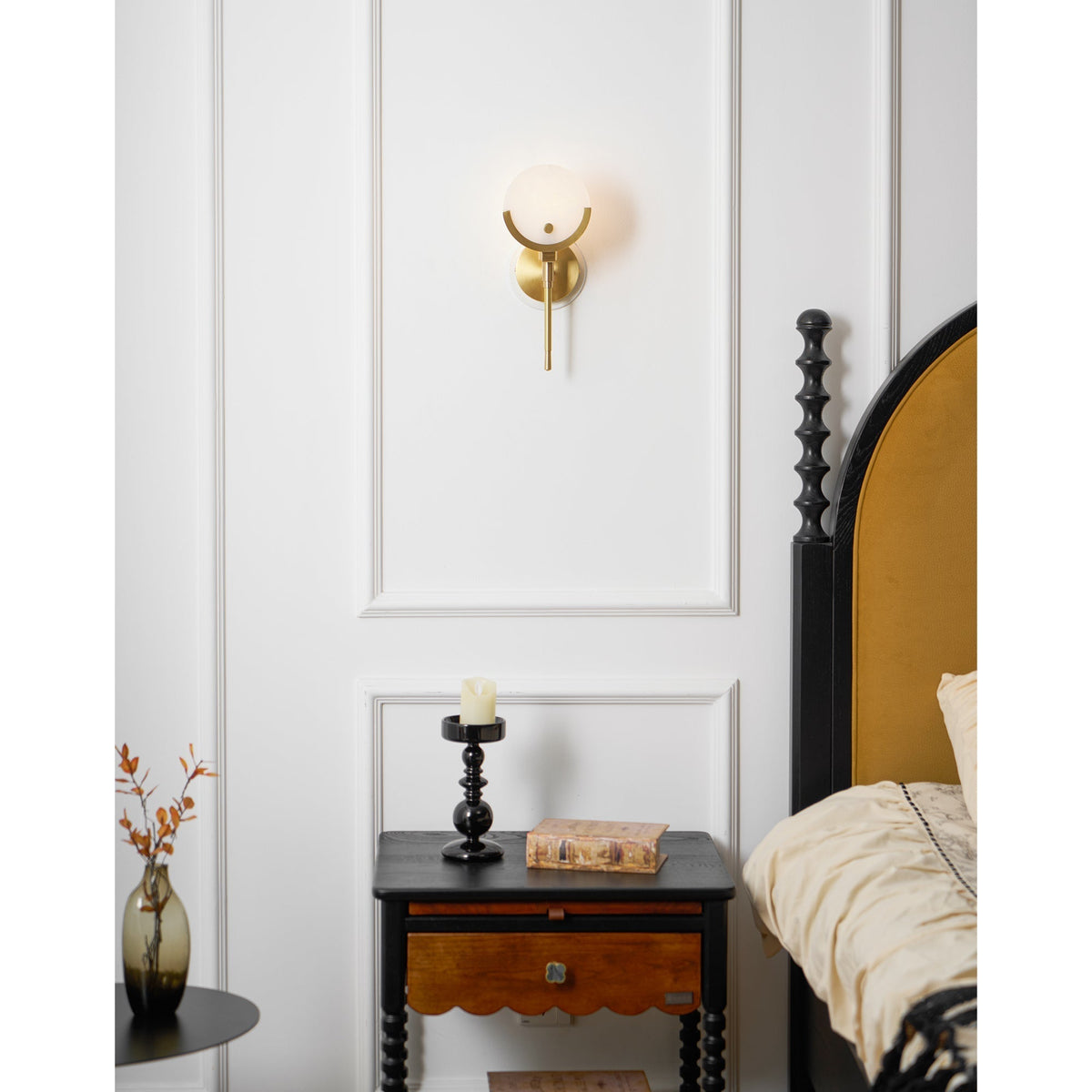 Aminex Sphere albasten wandlamp