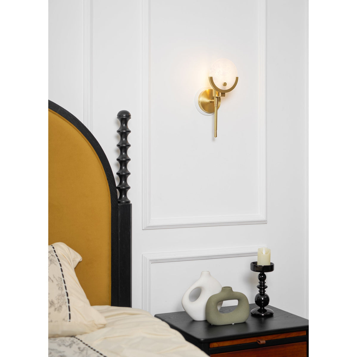 Aminex Sphere albasten wandlamp