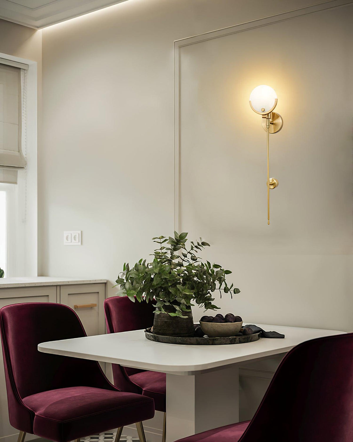 Aminex Sphere albasten wandlamp