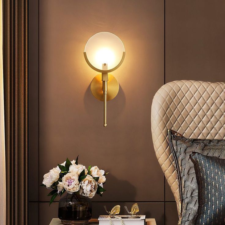 Ljomuvyo Moderne minimalistische wandlamp van messing met albasten kap