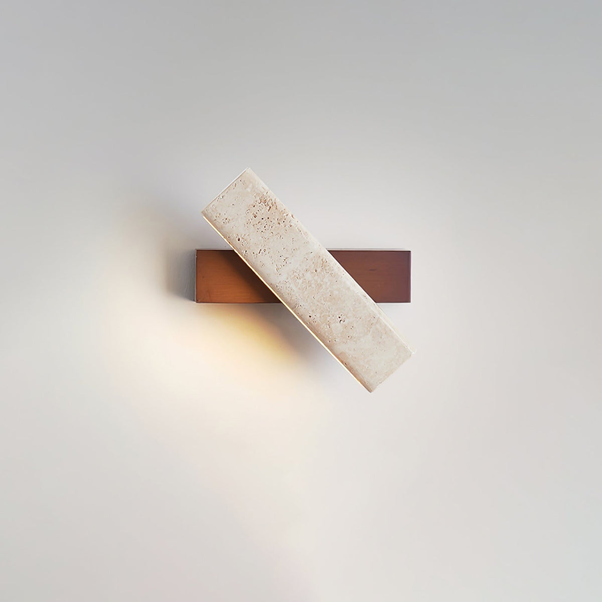 Ostruvyo moderne minimalistische wandlamp van walnoot en travertin