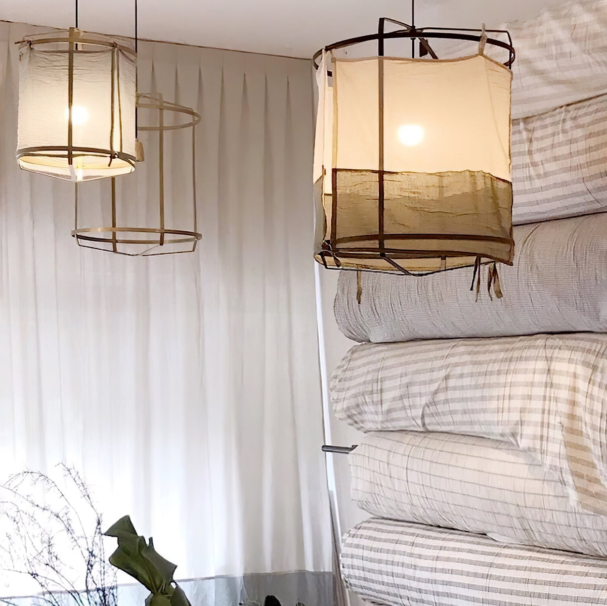 Arioelia hanglamp met bamboe lampenkap voor de woonkamer
