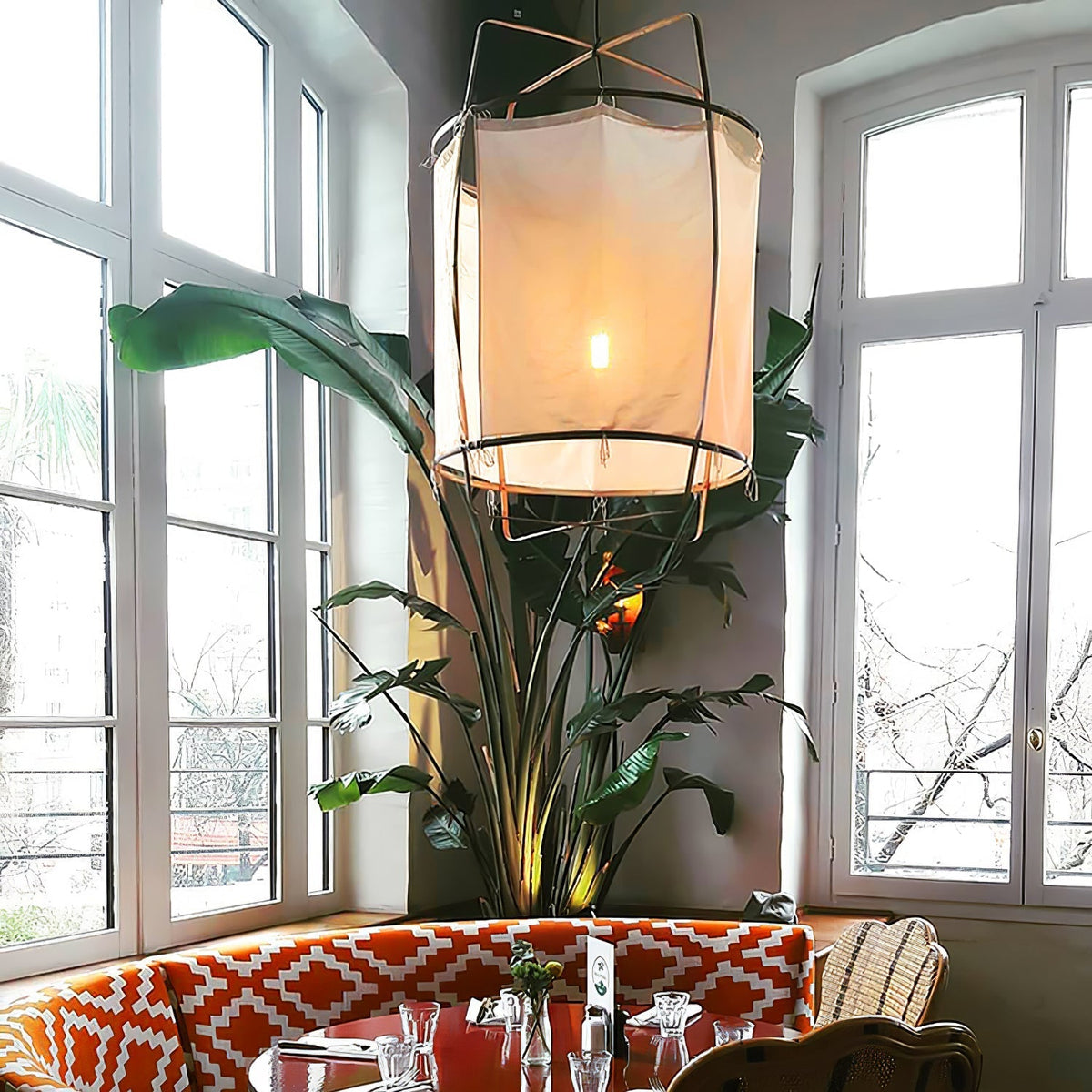 Arioelia hanglamp met bamboe lampenkap voor de woonkamer