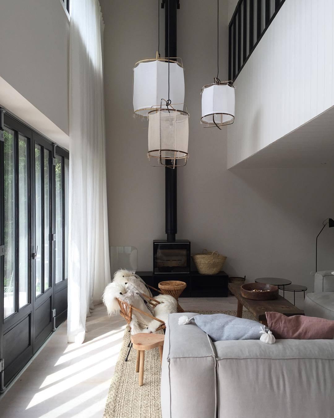 Arioelia hanglamp met bamboe lampenkap voor de woonkamer