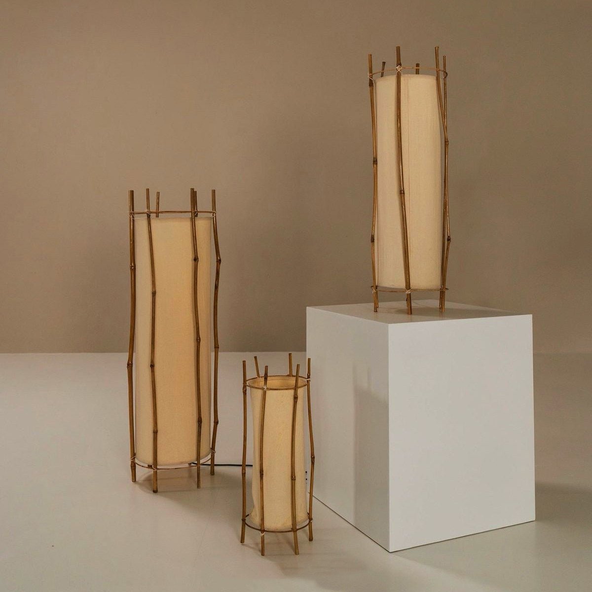 Canuia vloerlamp met bamboe-veil en lampenkap