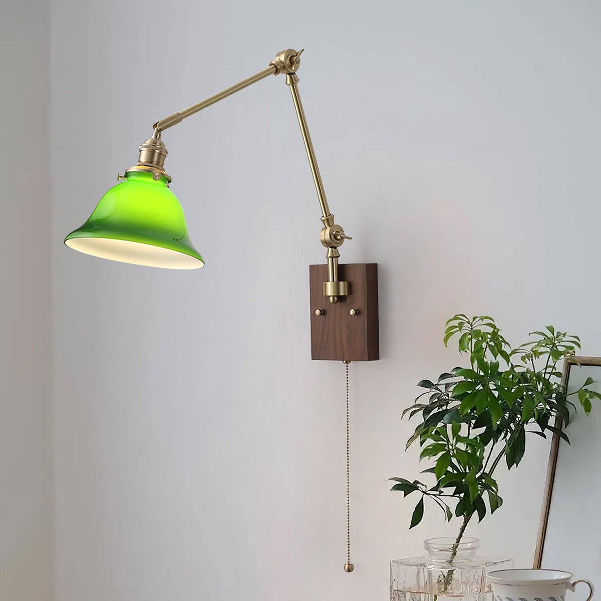 Velra walnoot wandlamp met verstelbare arm
