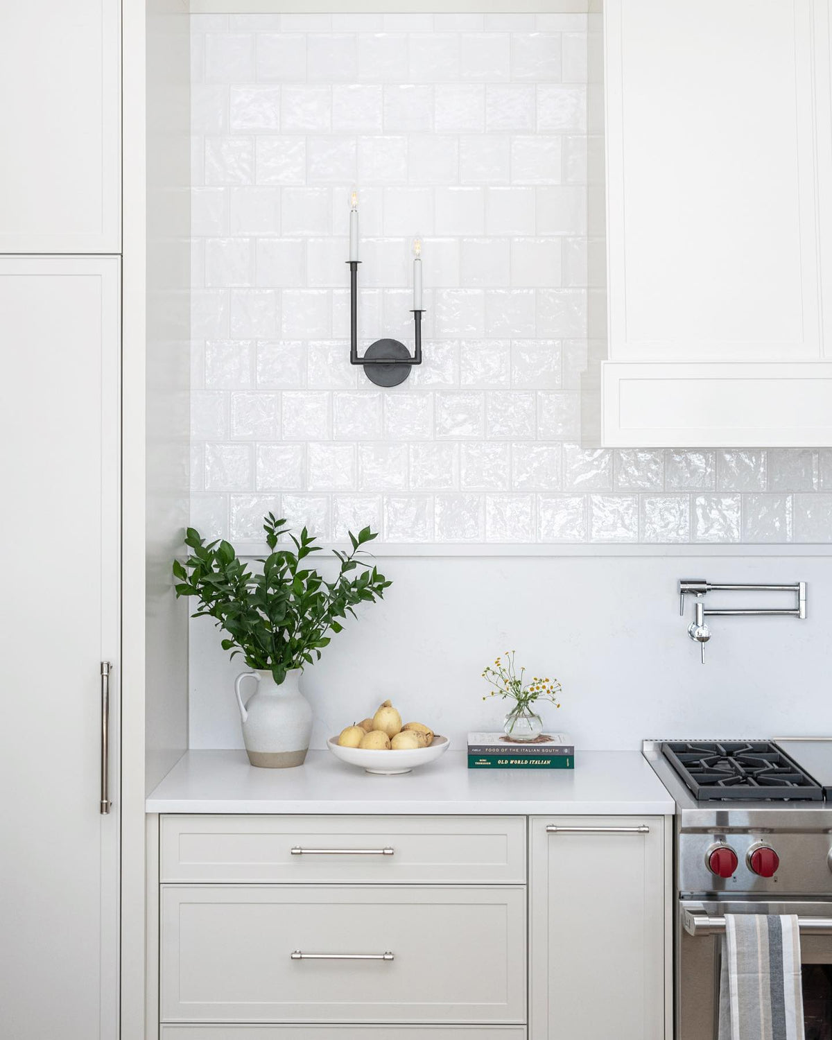 Alvuvyh moderne minimalistische wandlamp van zwart metaal