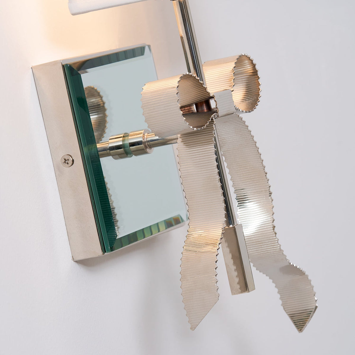 Veskin Bow wandlamp