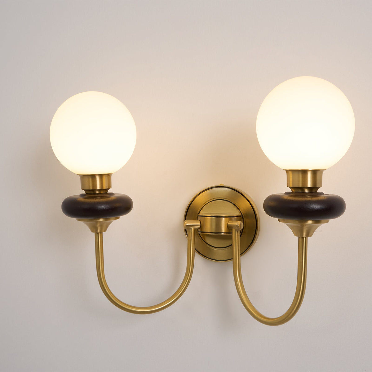 Elvalora wandlamp Premium Noordse Kunst Walnoot glas