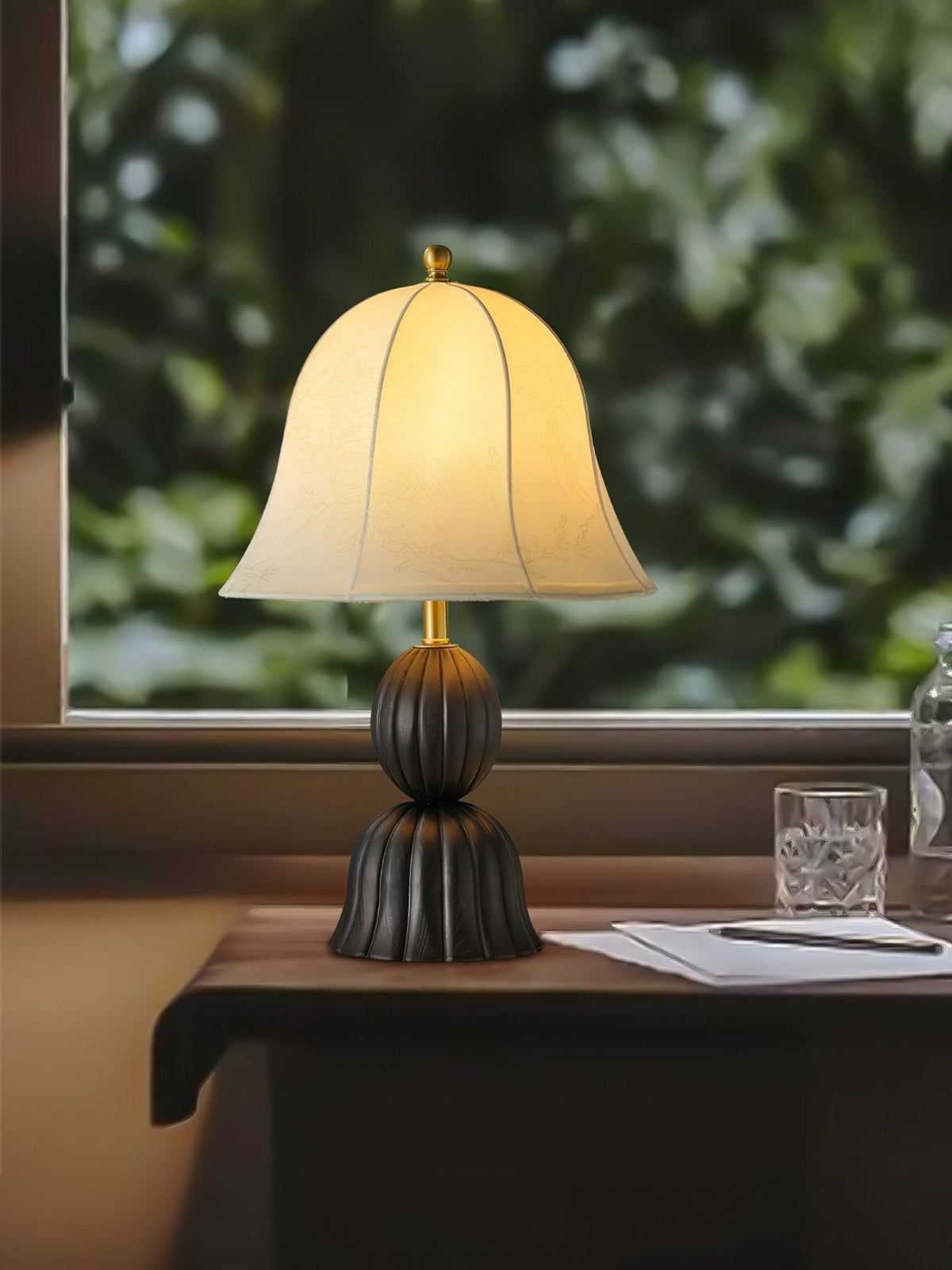Aldiia Vintage tafellamp van stof en hout