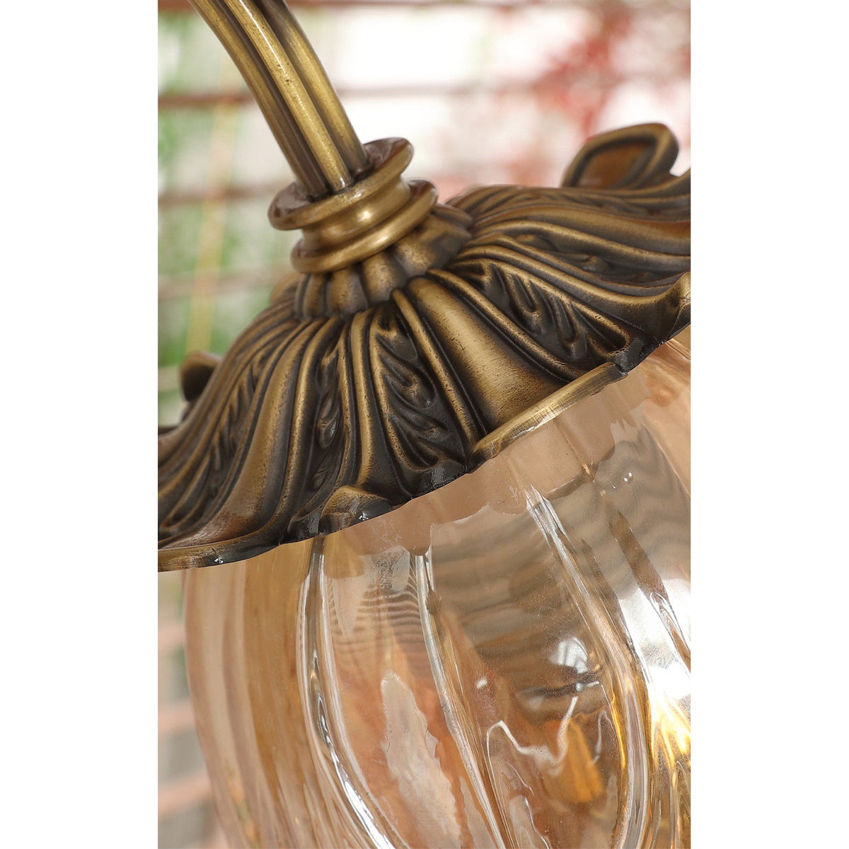 Viraerelia wandlamp