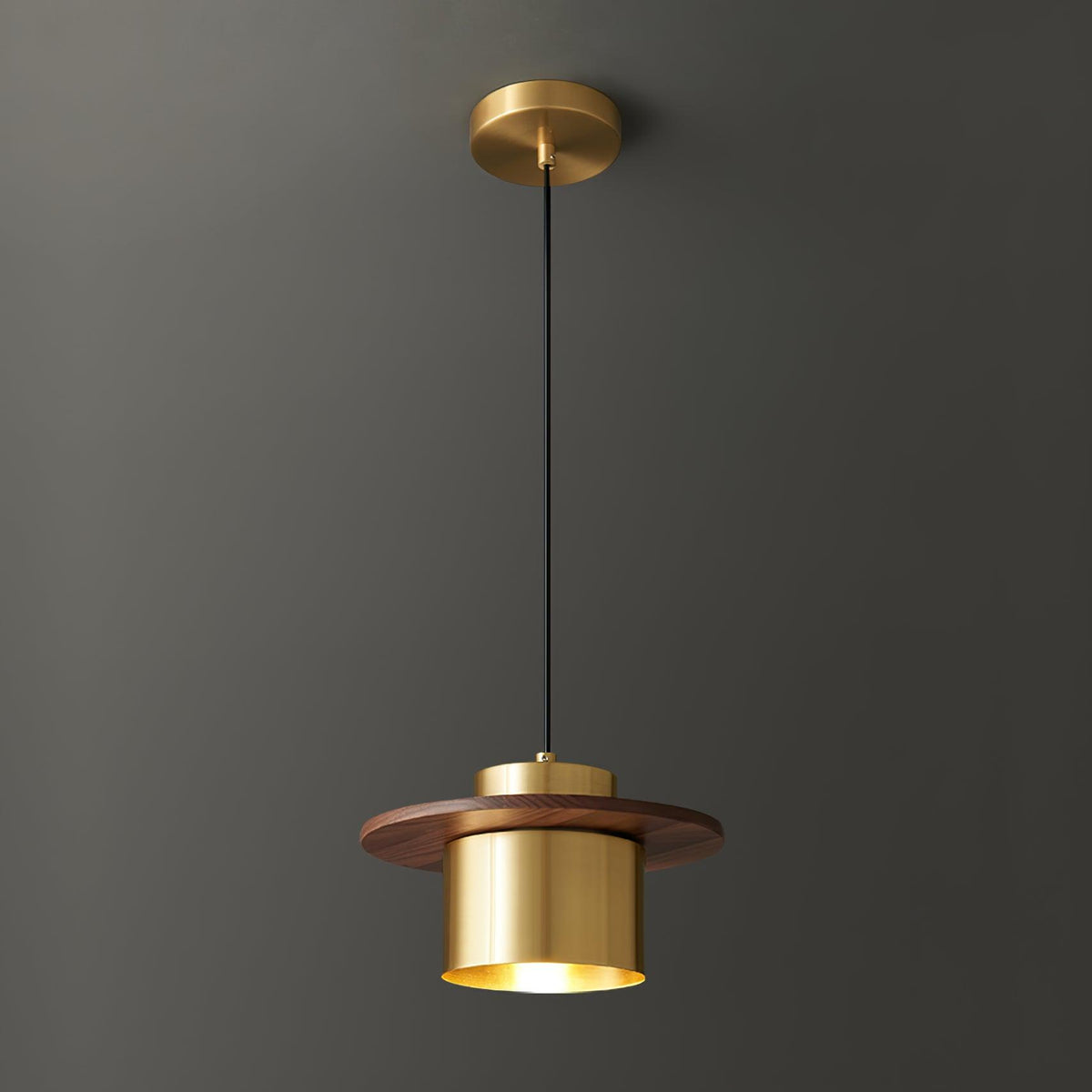 Auririra industriële hanglamp van messing en walnoot